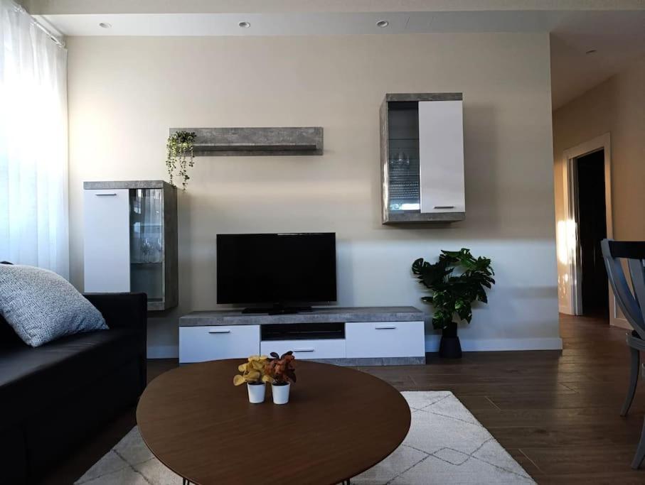 Amplio Y Tranquilo Apartamento Casa Salamanka Zewnętrze zdjęcie